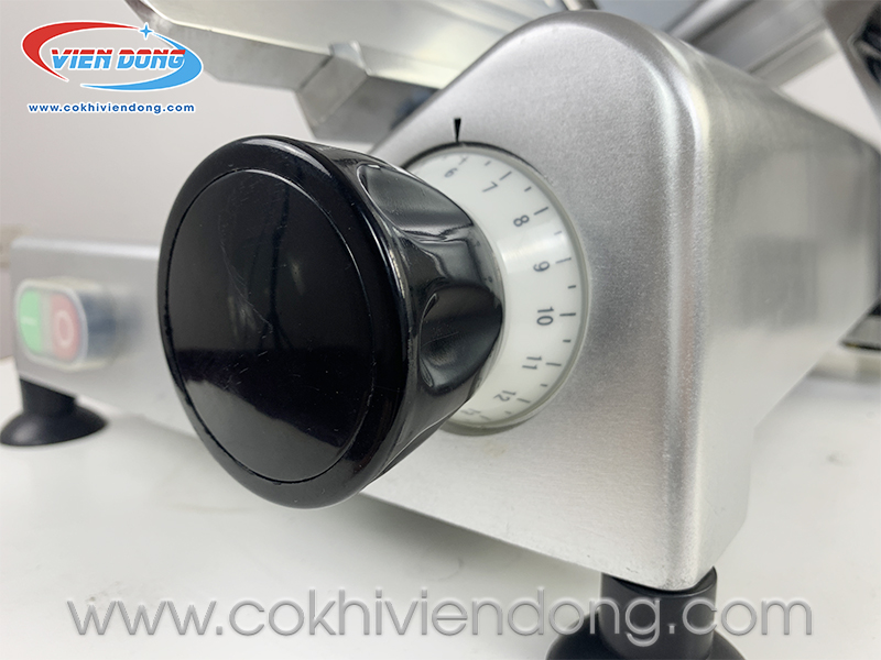 giá máy cắt thịt đông lạnh